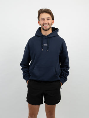 Running Club Essentials Hoodie in Night Blue, Detailansicht.